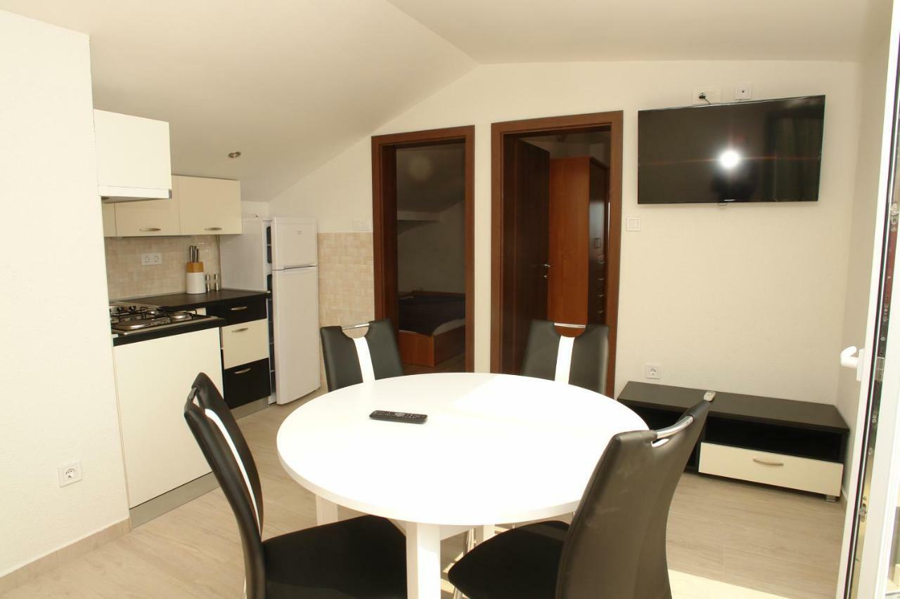 Apartmani Stambuk Мандре Экстерьер фото